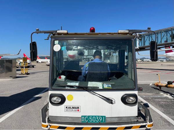 南宁机场牵引车车载全景视频监控系统升级改造